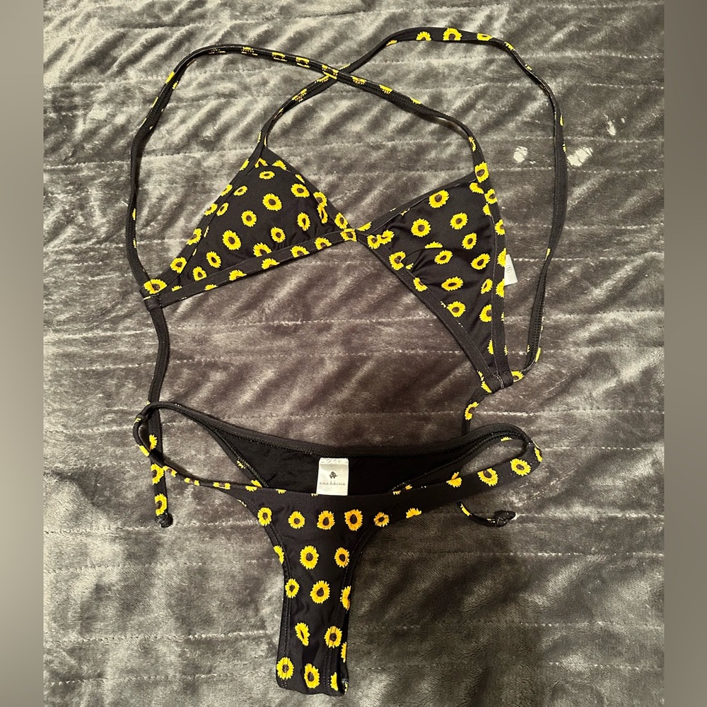 AMA Bikini Size Small NWOT